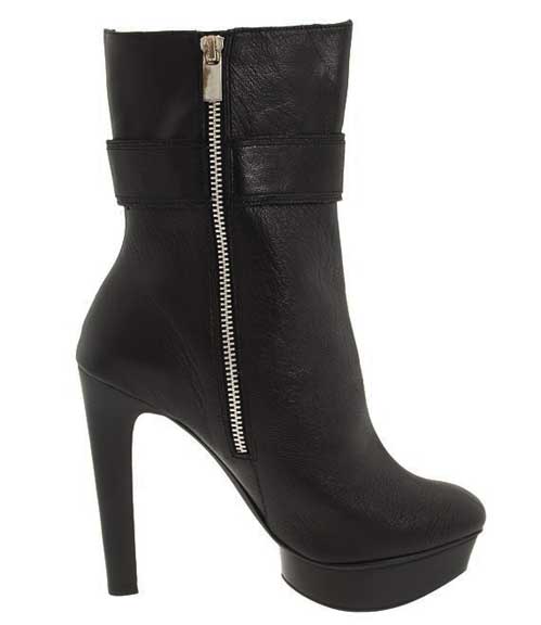 Michael Kors Gibson Boots, Black platform Ankle boot by Michael Kors with square toe